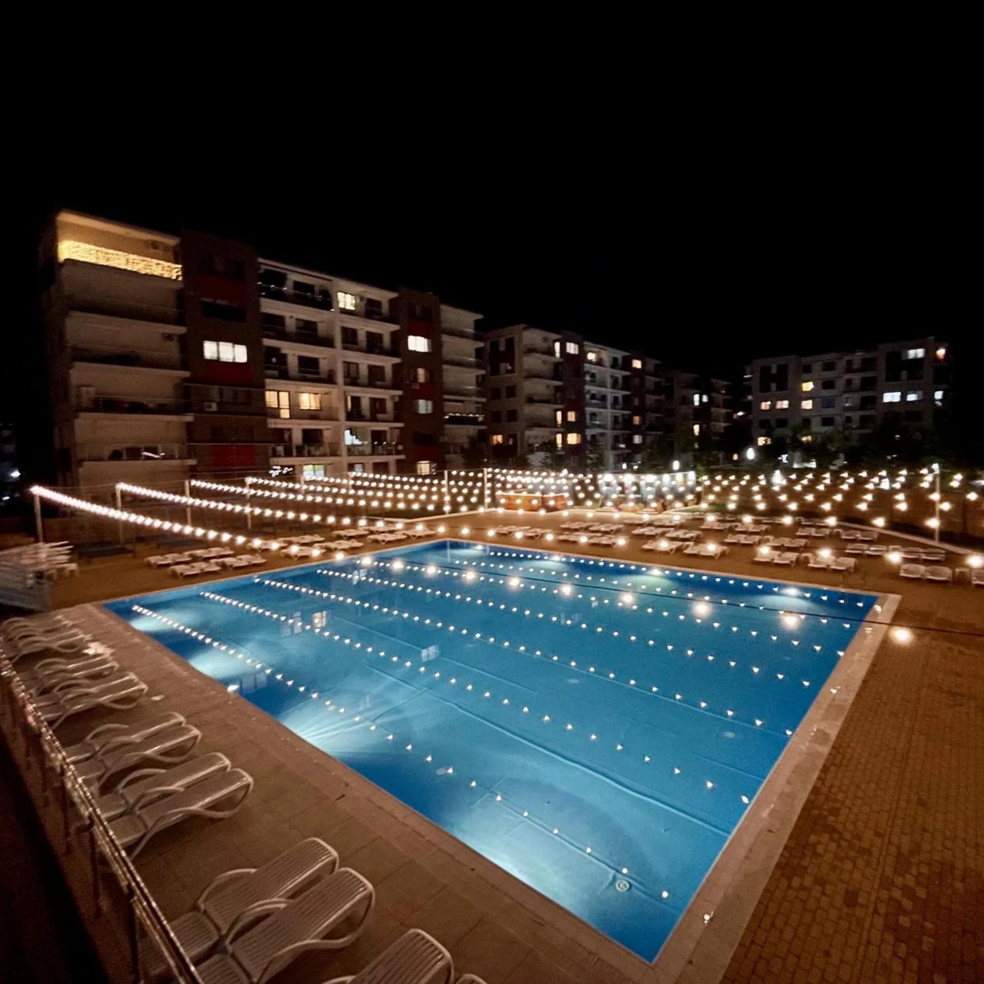 Apartment "Solar 48", Private Parking, One Bedroom Bukarest Exteriör bild