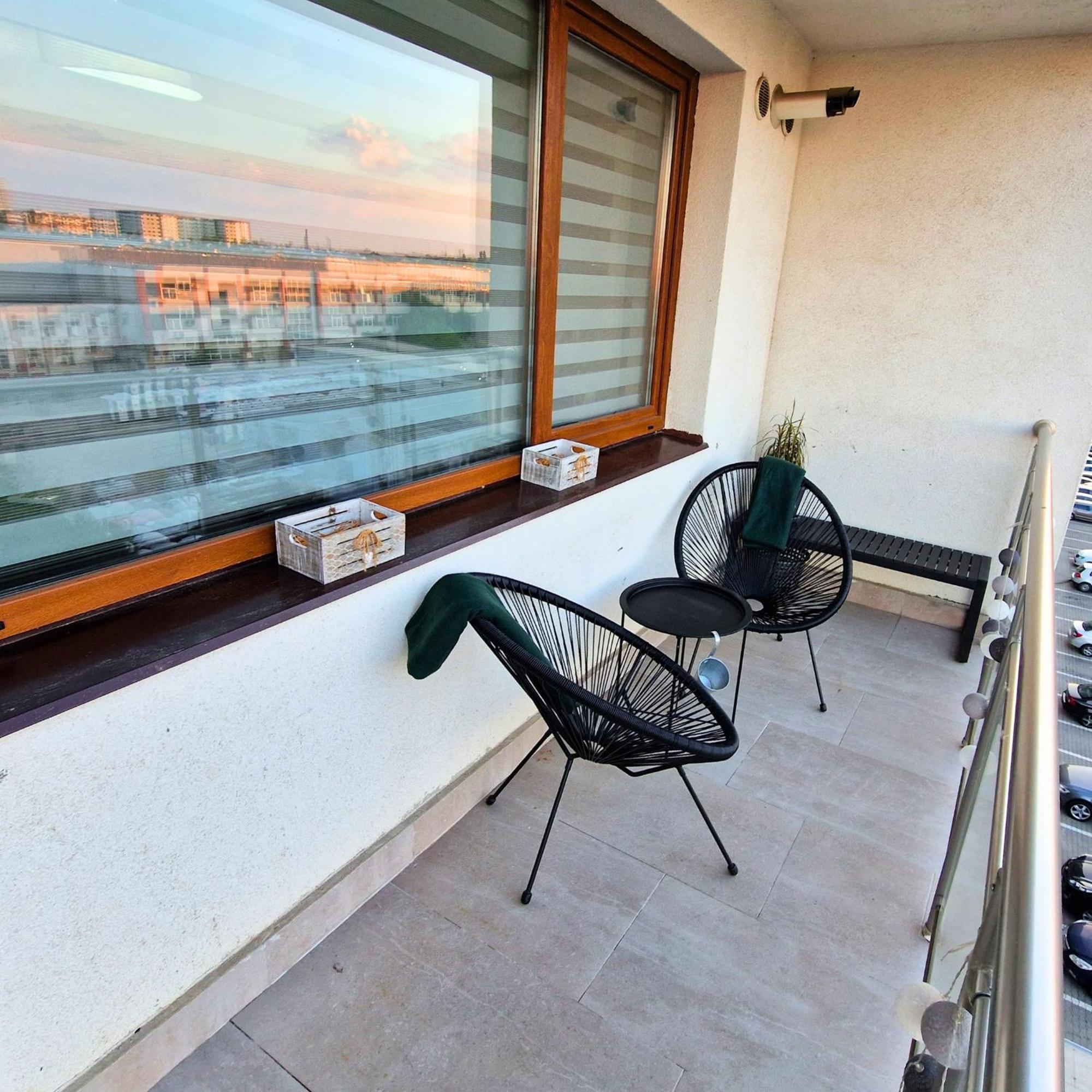 Apartment "Solar 48", Private Parking, One Bedroom Bukarest Exteriör bild